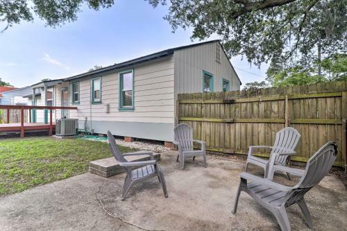 Jacksonville Retreat With Pool - 3 Mi To Zoo!