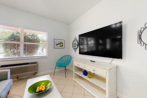 Sea Breeze Condo 2