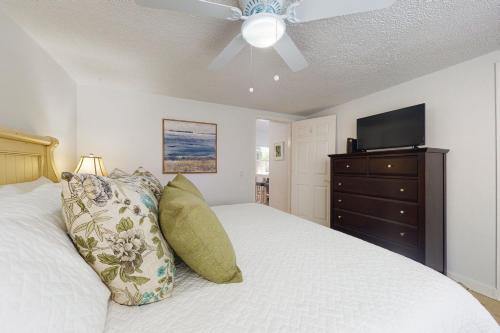 Sea Breeze Condo 2