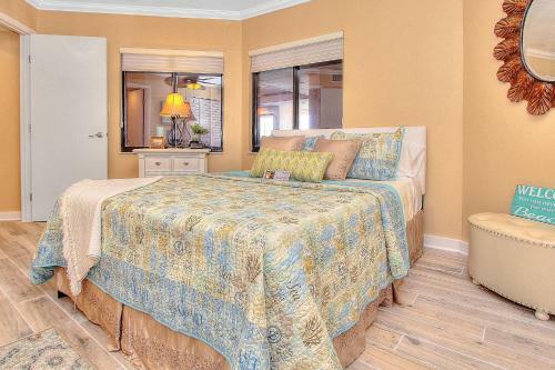 Crescent Beach Club I 16b