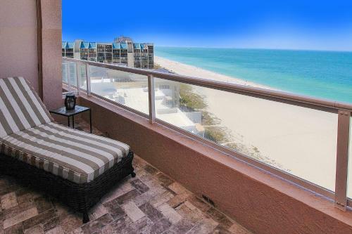 Crescent Beach Club I 16b