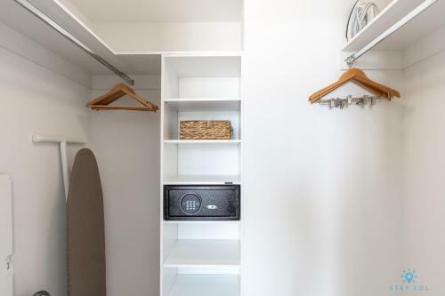 5 Amenities Wrap Around Balcony 2br Insane Amenities