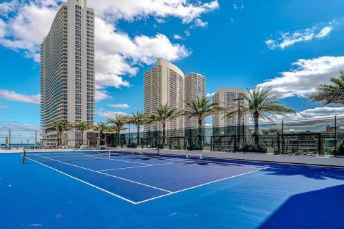 Amenities Wrap Around Balcony 2br Insane Amenities
