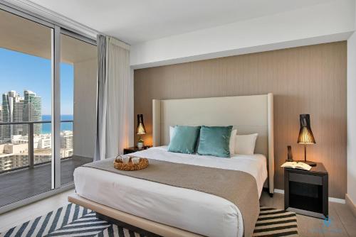 5 Amenities 22 High Floor With Stunning Views Infinity Edge Pool