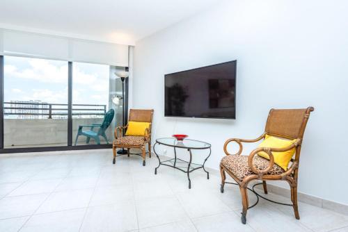 Apartamento Ocean Front Alexander Towers # 1503