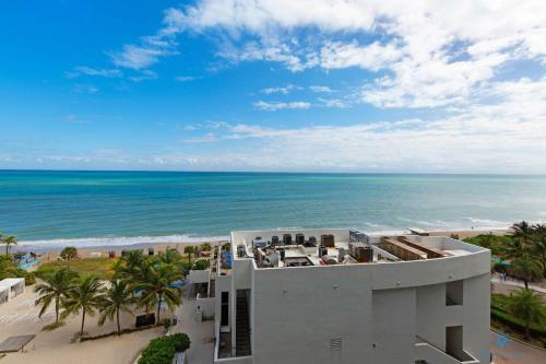 5 Beachfront Condo Amazing Rooftop Pool Front Oceanview Balcony