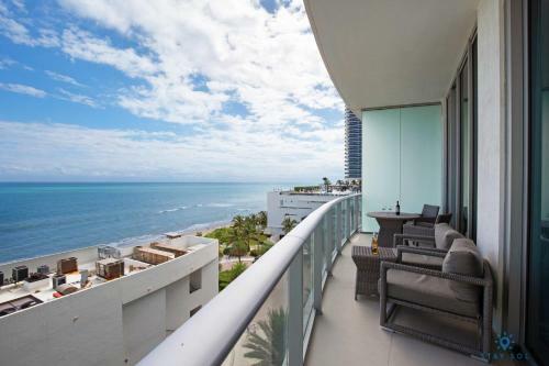 5 Beachfront Condo Amazing Rooftop Pool Front Oceanview Balcony