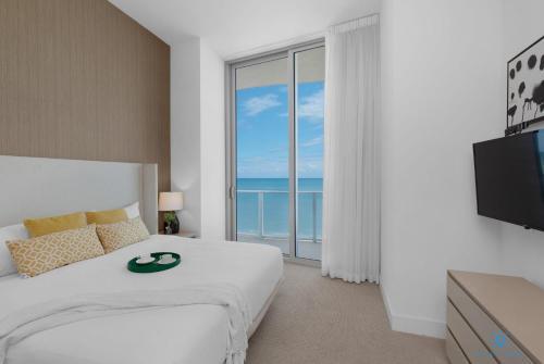 5 Beachfront Condo Amazing Rooftop Pool Front Oceanview Balcony