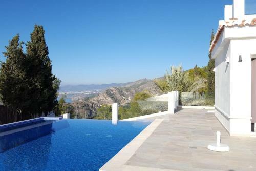 Luxury Villa With 360 Panoramic Views Heated Pool Spa