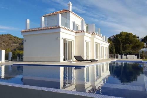 Luxury Villa With 360 Panoramic Views Heated Pool Spa