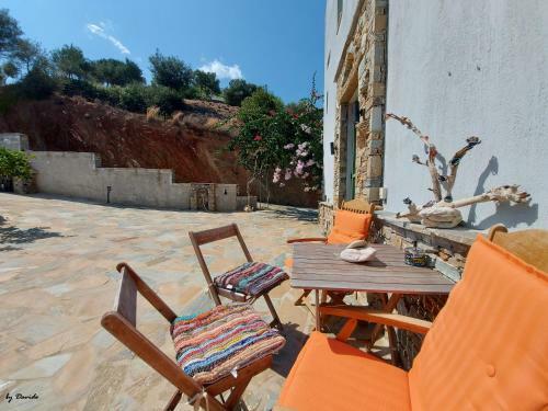 Seagulls - Within Walking Distance From Sea!