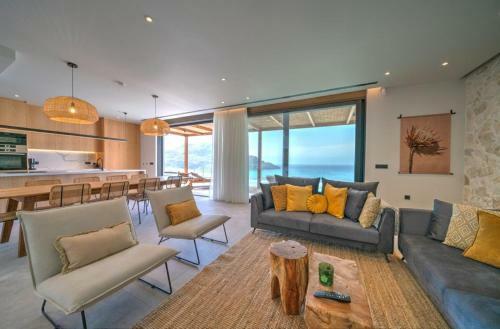 Villa Hestia - 6 Bedroom Luxury Villa With Seaview