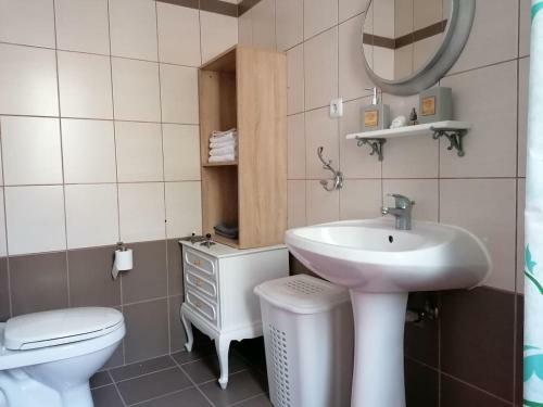 Luxury Apartment In Idyllic Estate!