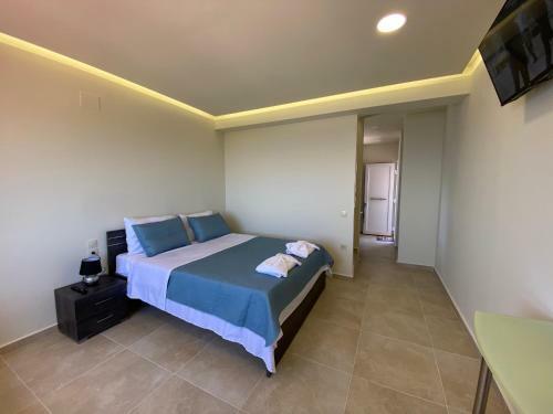 Rodia Apartment With Pool, Jacuzzi & Endless View