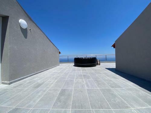 Rodia Apartment With Pool, Jacuzzi & Endless View