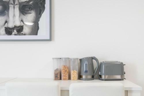 Enfield Modern Apartment