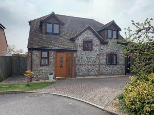 Emsworth Home Close To Harbour- With Hotub