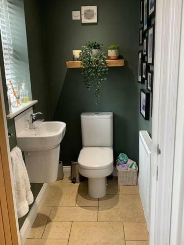Emsworth Home Close To Harbour- With Hotub