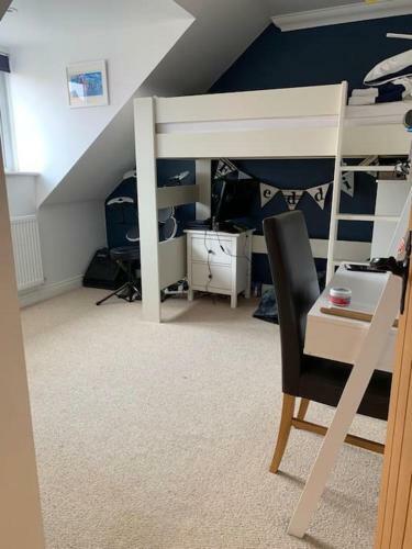 Emsworth Home Close To Harbour- With Hotub