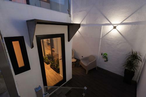 Azor Guest House 113 B