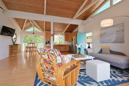 Peaceful Kehena Beach Treehouse Villa W/ Star Deck