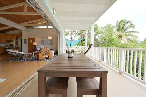 Peaceful Kehena Beach Treehouse Villa W/ Star Deck