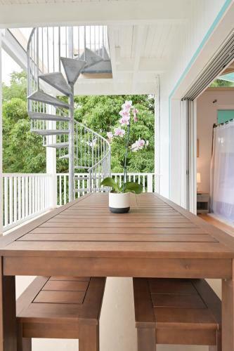 Peaceful Kehena Beach Treehouse Villa W/ Star Deck