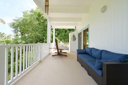 Peaceful Kehena Beach Treehouse Villa W/ Star Deck