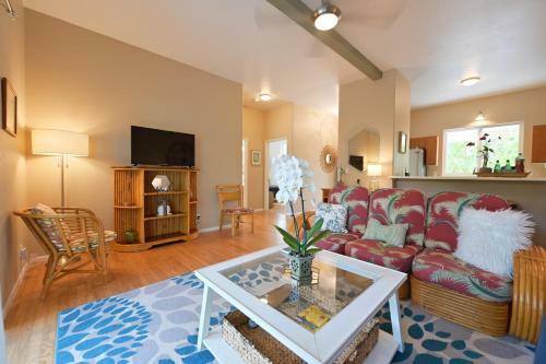 Peaceful Kehena Beach Treehouse Villa W/ Star Deck