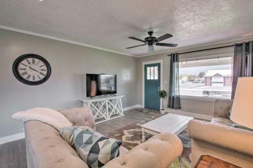 Convenient Preston Retreat With Private Yard!