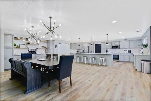 Treasure Valley?s Shared Home With Stunning Luxury Suite