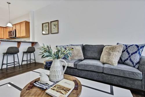 Charming Centrally Located Boise Meridian Townhome