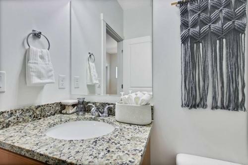 Charming Centrally Located Boise Meridian Townhome