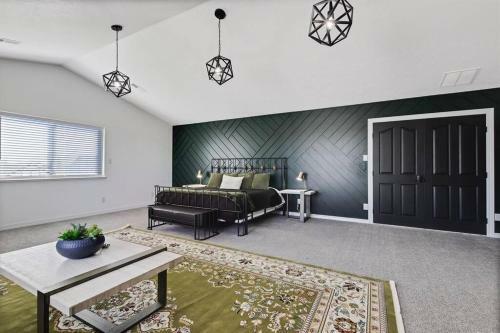Treasure Valley?s Shared Home Stunning Luxury 2 Room Suite
