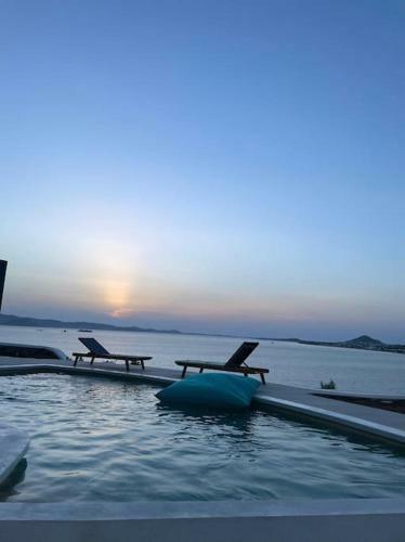 Naxea Villas, Seaside Luxury