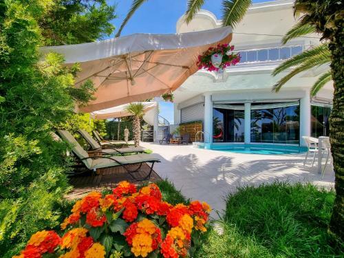 Villa Olympus On The Beach