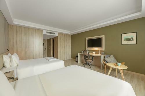 Atour Hotel Xian Greater Wild Goose Pagoda