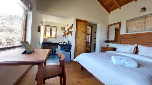 Hostie Chirping Chidiya, 3+1 Bhk Chalet's, Hartola