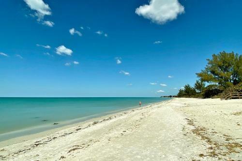 Villa De La Mar At Casey Key