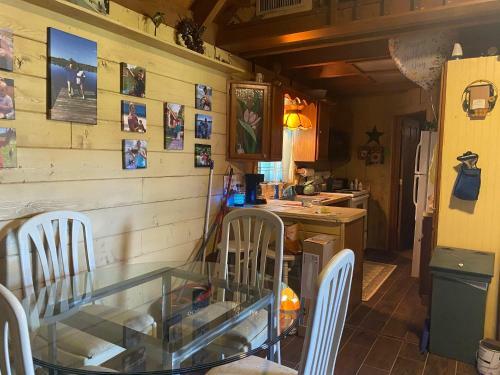 Villa Off The Hook Log Harbor Cabin