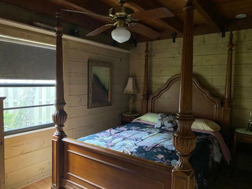 Villa Off The Hook Log Harbor Cabin