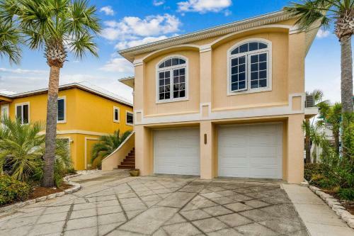 1436 Homeport Dr