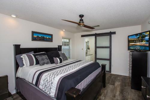 2165 Punham Court Navarre