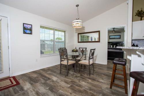 2165 Punham Court Navarre