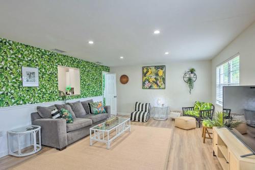 Family-friendly Florida Home With Plunge Pool!