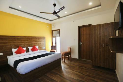 Lushy Days Hotel Nanda