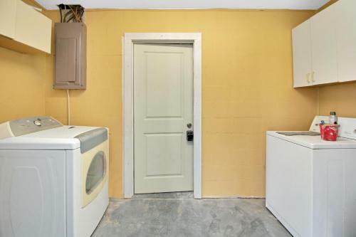 Stylish 3br Oasis Close To Pga Mets Club Med