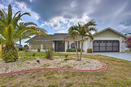 Rotonda West Home With Pool And Golf Course View!