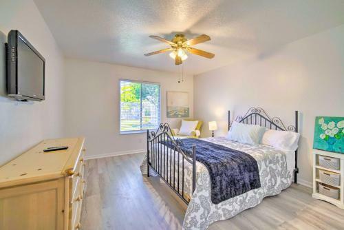 Spring Hill Bungalow With Heated Pool And Lanai!