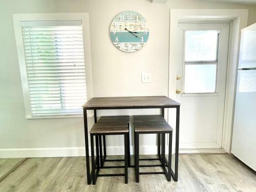 Beach Ave Escape Unit A